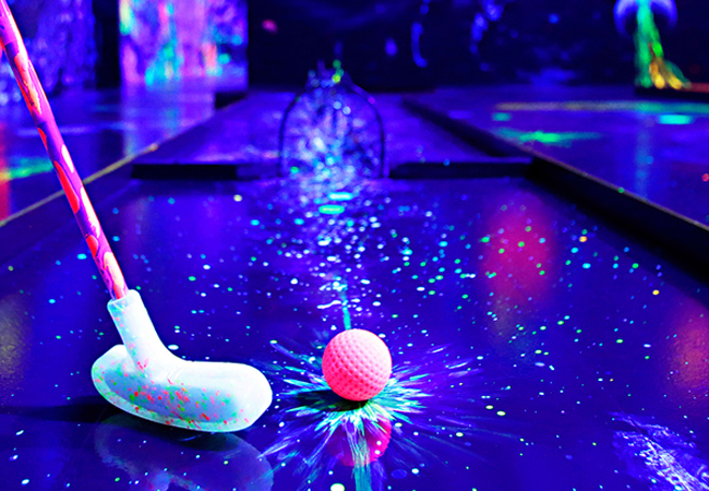 3d-blacklight-minigolf-dubai-images-8